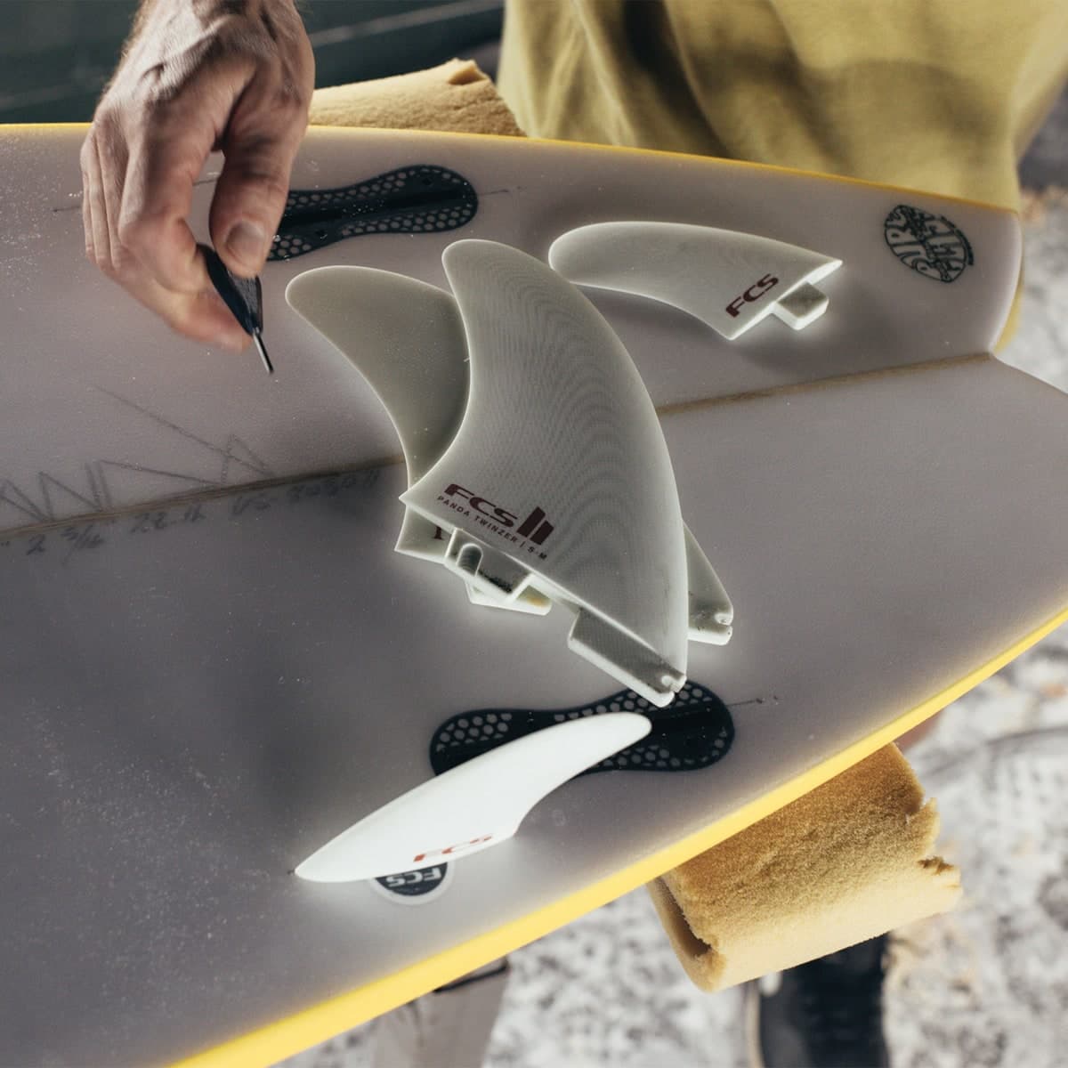 FCS FCS II Panda Twinzer Fins (S-M / Performance Glass / White) photo 5