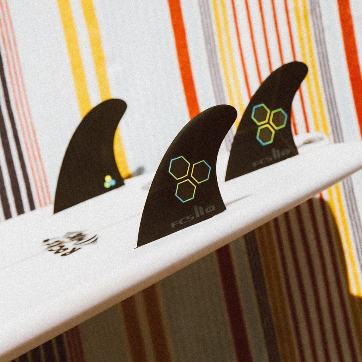 FCS FCS II CI Upright Tri Fins (MED / Performance Core / Black) photo 3