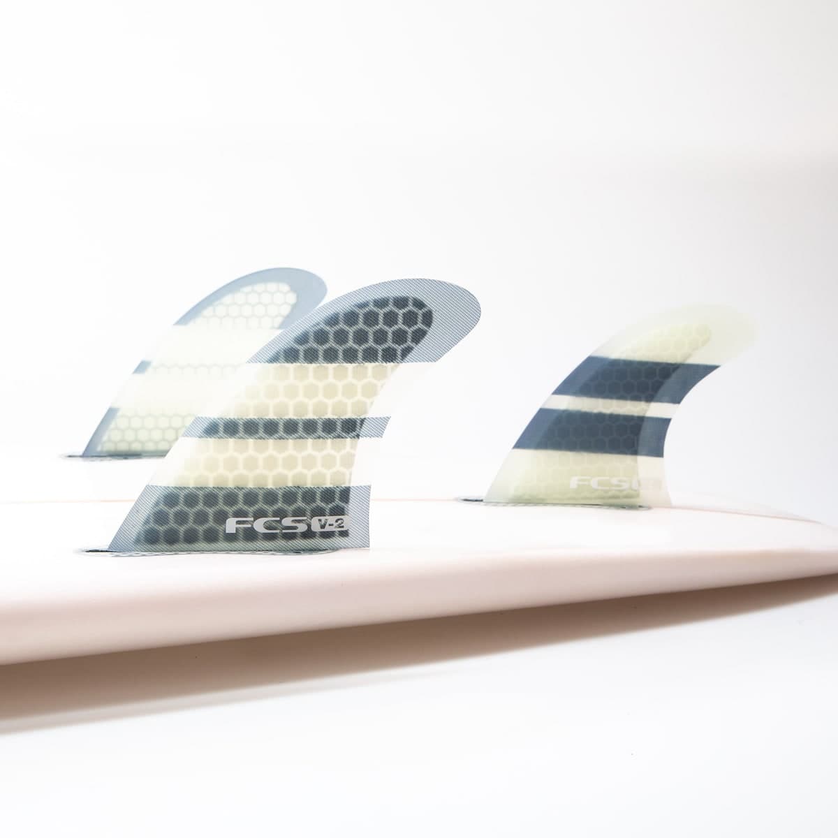FCS V2 Tri Fins (MED / Performance Core / Blue/White) photo 2