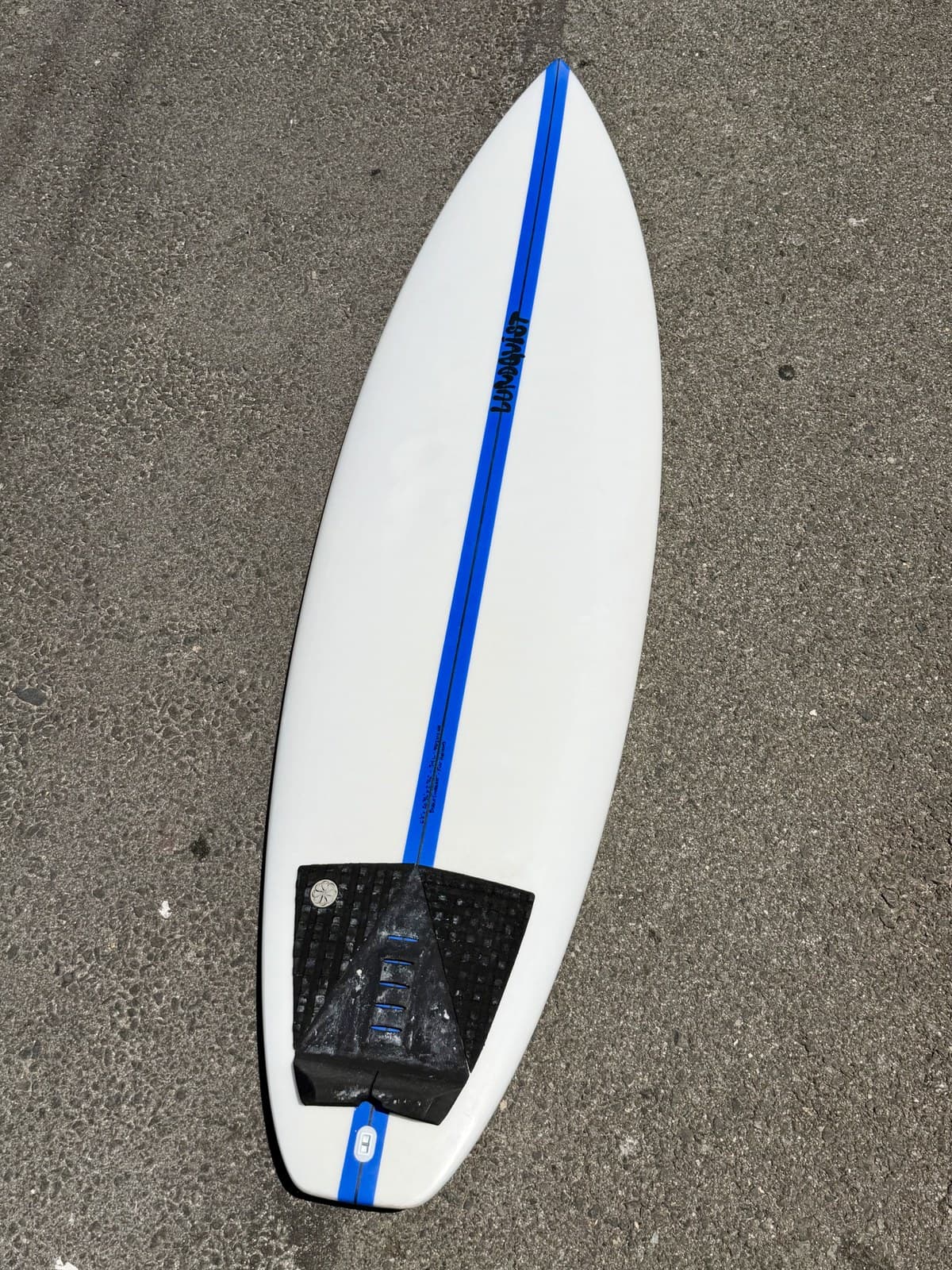 Used Lundquist Five Horizons Bonzer shortboard surfboard, 6'2" x 20 3/16" x 2 9/16", bonzer setup, board #4412310NR — custom shaped in San Clemente, California